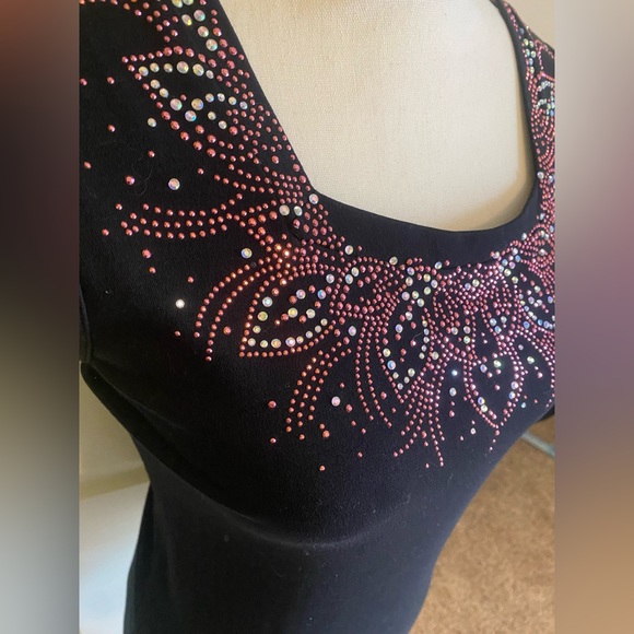 Ladies Tank/Sleeveless Top Black w/pink stones size S (label missing) - Picture 2 of 6